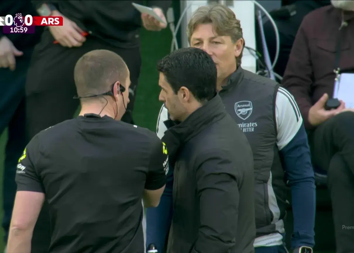 دلیل توقف شش دقیقه‌ای بازی آرسنال-تاتنهام