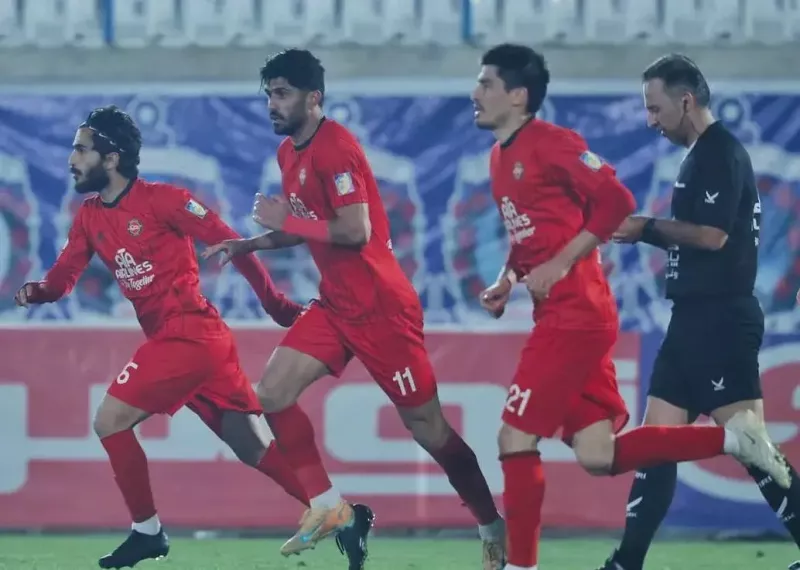 ملوان 1 - تراکتور 1: تراکتور ۵ دقیقه در صدر جدول!