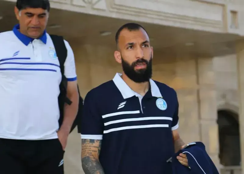 کاپیتان استقلال از ترکیب خارج شد!