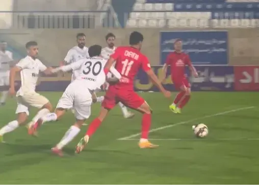 این صحنه صدرجدول لیگ را عوض کرد