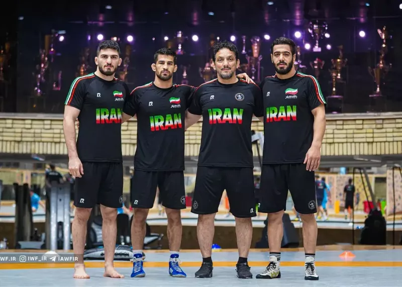 تیم چهار نفره کشتی آزاد راهی تیرانا شد(عکس)