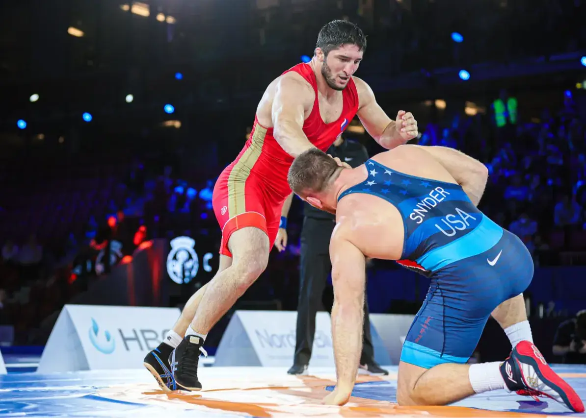 شمارش معکوس برای نبرد سال کشتی جهان