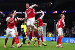 پایان پسران نیک لندن: به آرسنالِ منفور سلام کنید!