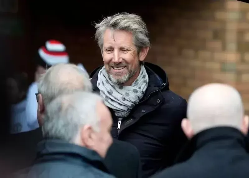 فن‌درسار: آژاکس را به منچستریونایتد ترجیح دادم