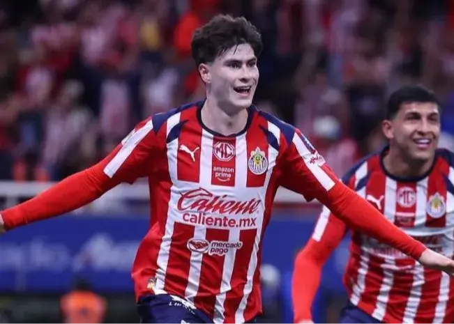 جذاب‌ترین گلزن مکزیک در فهرست خرید بارسلونا