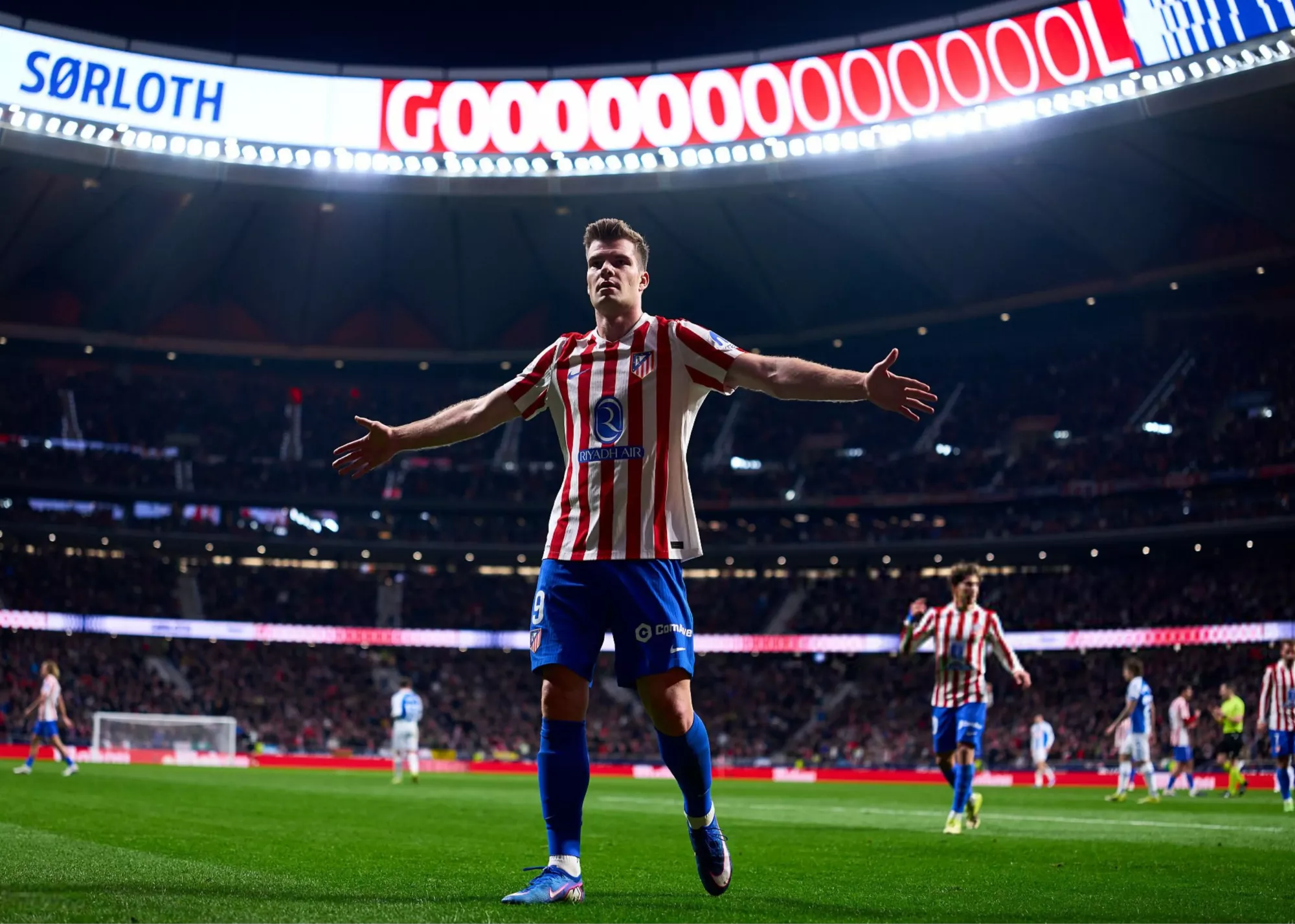 سورلوث: هم‌تیمی‌ها پاس دادند، من کاری نکردم!