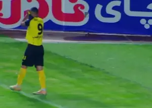 ‏تیر دروازه: مانع دبل سوپرگل کاوه! 