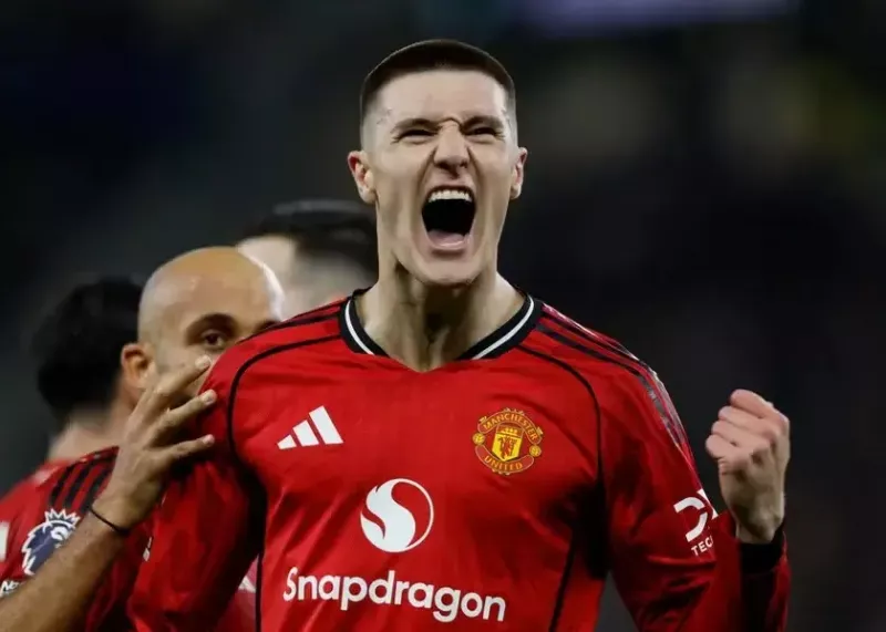 به قهرمان منچستریونایتد شدن افتخار می‌کنم