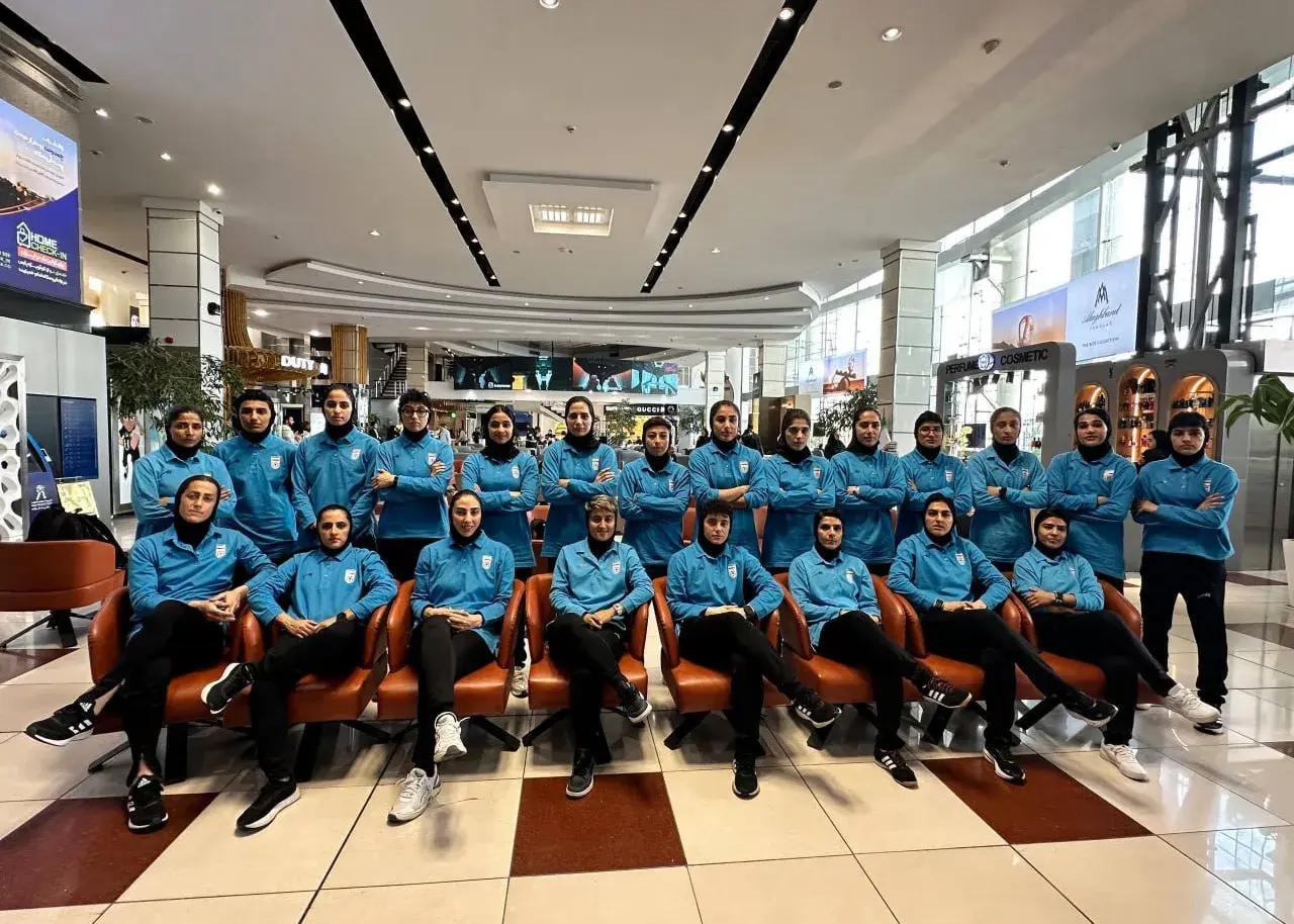 پرواز بانوان ملی‌پوش به سمت گلدکوست