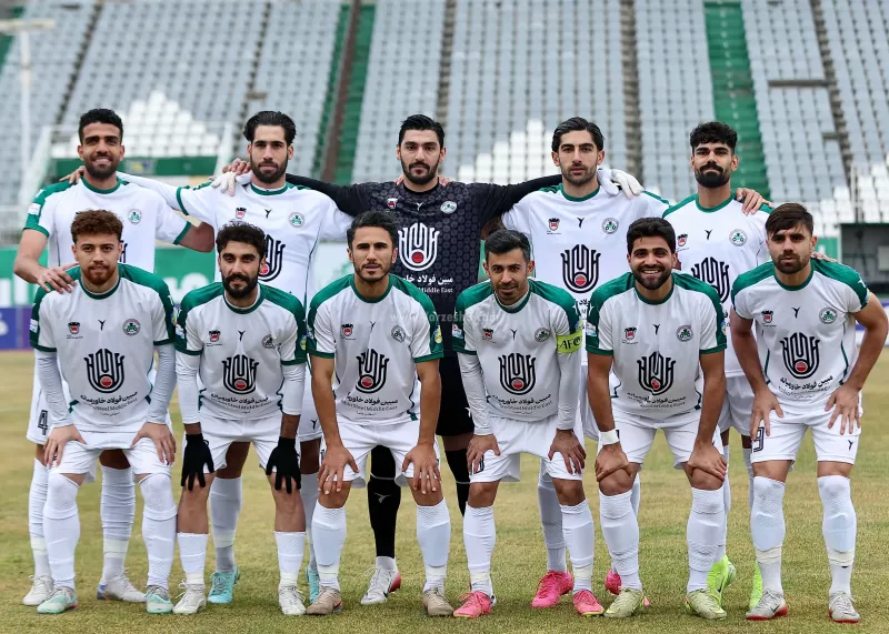 ذوب آهن را یازده نفره قضاوت کنید!