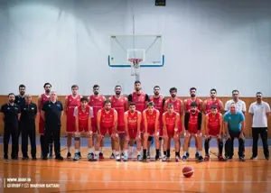 تمرین تیم ملی بسکتبال در نهاد نوفل برای صعود!