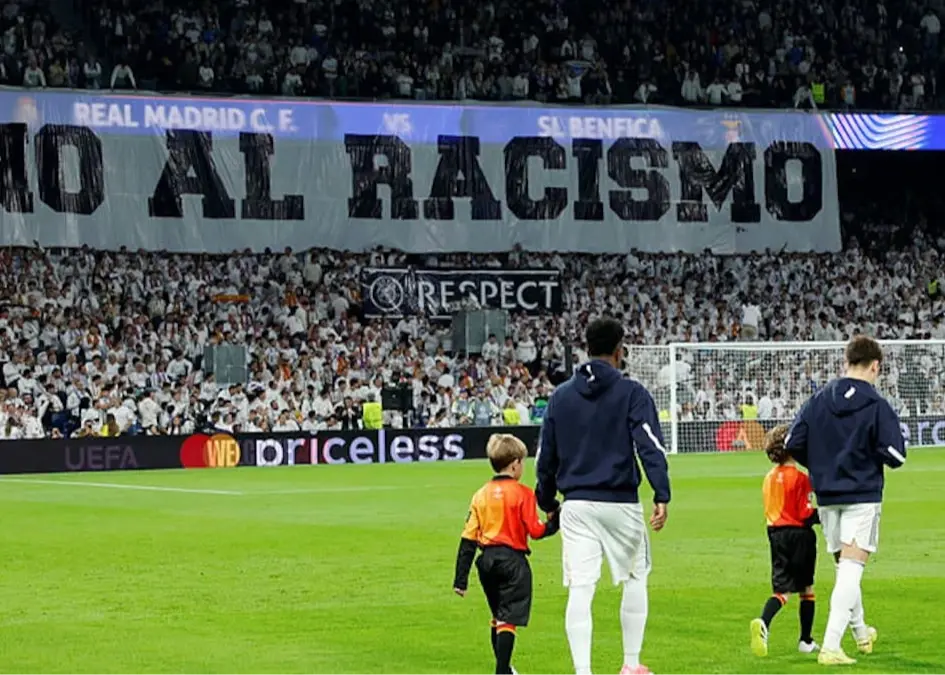 هوداران بنفیکا از وینیسیوس انتقام گرفتند!