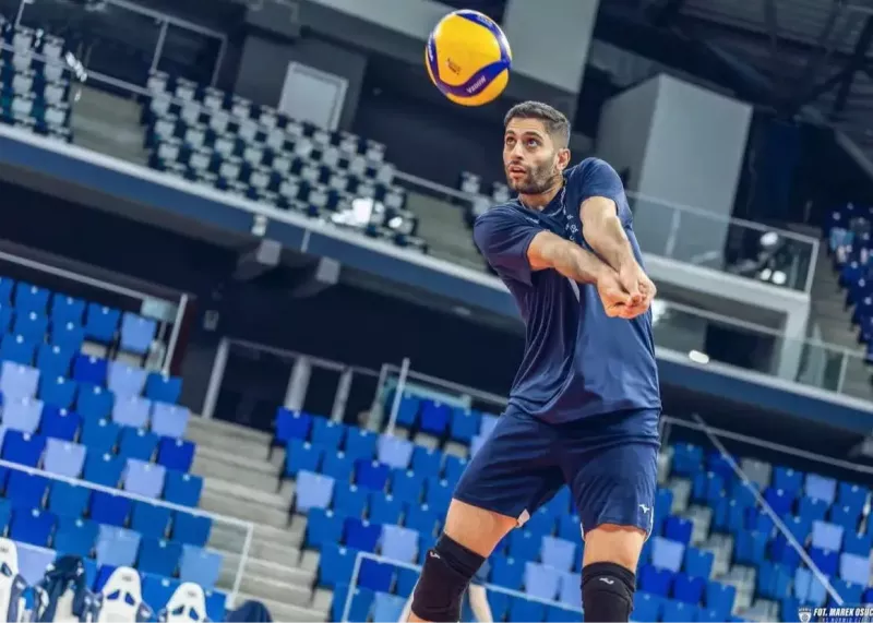 میلاد عبادی‌پور هدیه ارزشمند اسفندیار را پس فرستاد