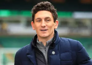 رسمی: قرارداد 6 ساله با معمار موفقیت زنبورها