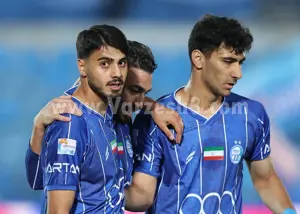 گزارش زنده: استقلال 1 - فجرسپاسی 0