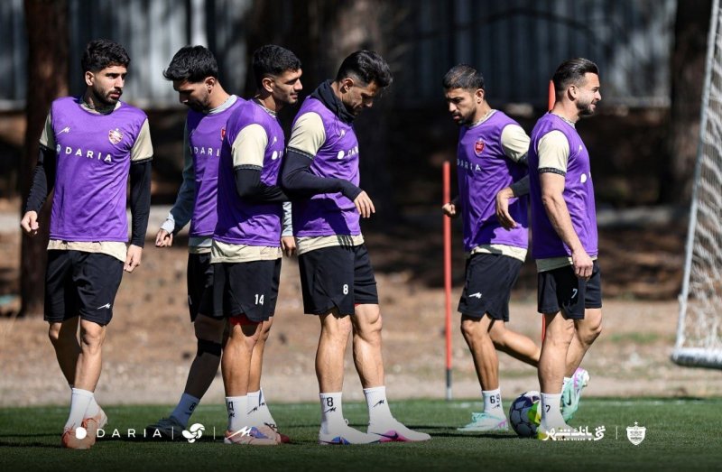 تمرین پرسپولیس همچنان در ورزشگاه آزادی