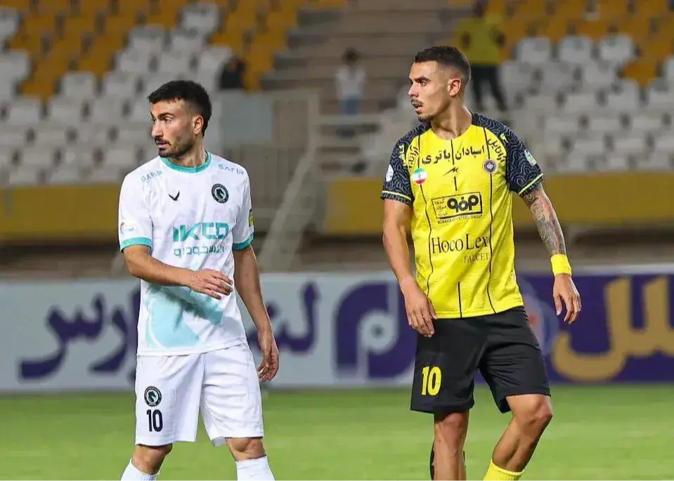 پیکان-سپاهان، روی چمن چشم‌نواز پاس قوامین! (عکس)