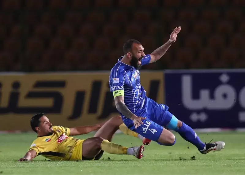 مطلق زاده مانع برد سریع استقلال