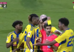 درگیری فیزیکی با داور در لیگ قطر (عکس)