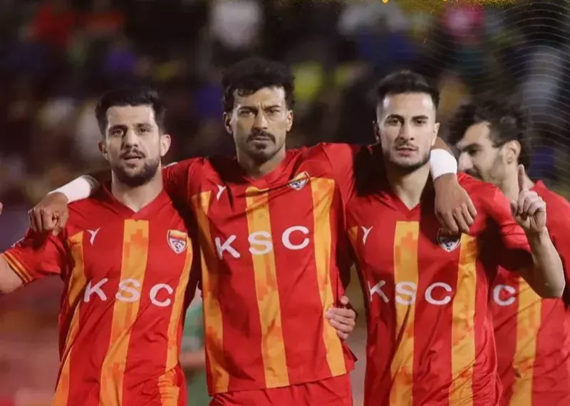 محروقی: 2 گل تقدیم به همسر عزیزم!