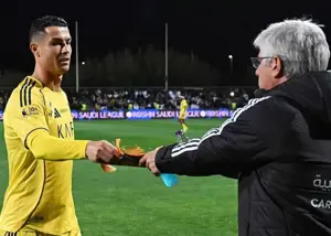 رونالدو بازوبند را با خود به خانه برد!