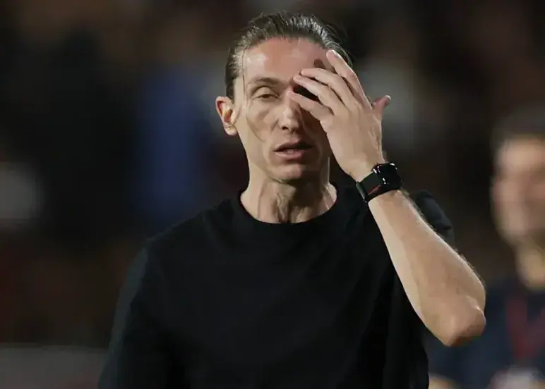 تاریخ‌سازی کافی نبود: فیلیپه لوییس اخراج شد!