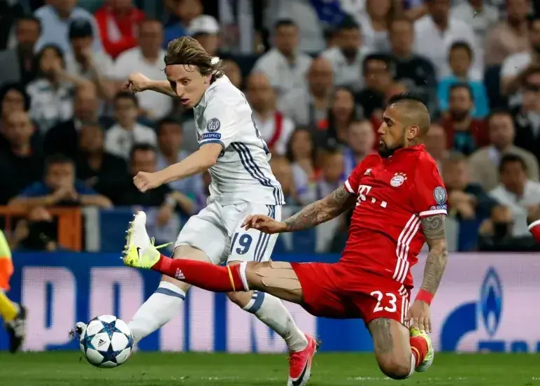 VAR را آوردند تا رئال مادرید دیگر دزدی نکند!