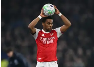 باورنکردنی: آرسنال 30 دقیقه وقت تلف کرد!