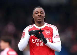 منسفیلد 1-2 آرسنال | صعود با با یک شلیک بی‌نقص