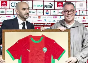 توجیه رکراکی درباره رفتار عجیب در مراسم معارفه