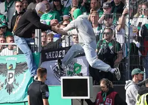 رسوایی در آلمان: مانیتور ویایآر را از برق کشیدند!