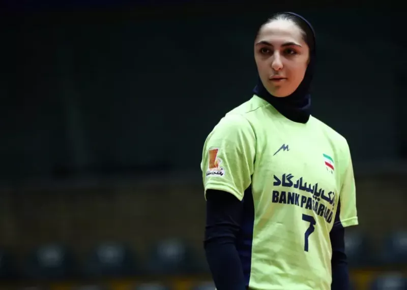 تخریب سالن آزادی جور دیگری ناراحت‌مان کرد