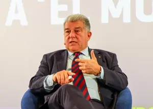 لاپورتا: خولین بازیکنی نیست که برایش بانک بزنم!