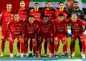 صدرنشینی شباب الاهلی با پای عزت، سرِ سردار!