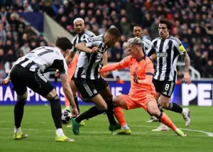 5 دقیقه وقت اضافه نیوکسل-بارسلونا درست بود؟