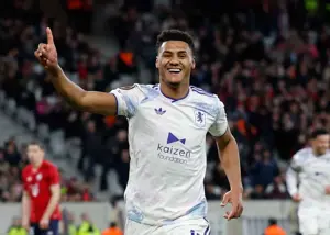 لیگ اروپا: واتکینز تیم امری را نجات داد