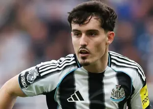 رقابت آرسنال با سیتی برای گران‌ترین مدافع راست دنیا