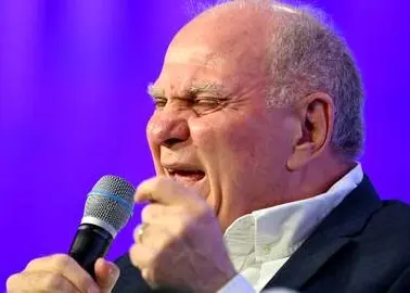 عصبانیت رئیس بایرن: بدترین داور بوندسلیگا!