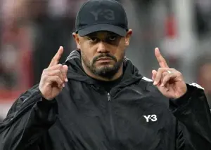 کمپانی: این داورها تا حالا فوتبال بازی کرده‌اند؟