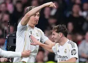 بِیبی رئال! حمله بازیکنان کاستیا به برنابئو