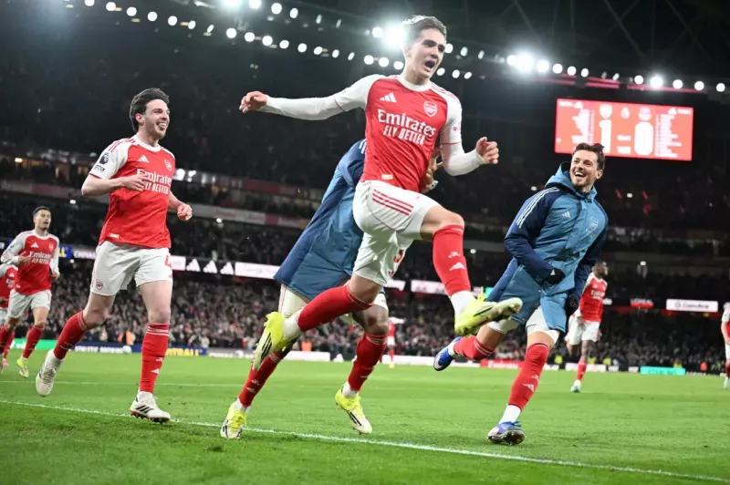 آرسنال قهرمان میشود، منچستریونایتد سوم