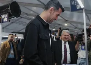 عکس لاپورتا با بوسکتس و بونماتی جنجالی شد