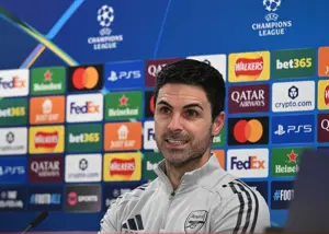 آرتتا: از کت درآوردن کنار خط خیلی لذت بردم!