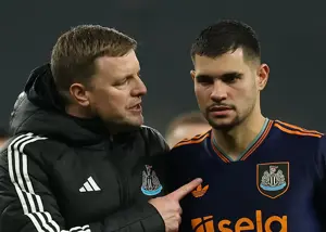 خبر مذاکره کاپیتان ما با یونایتد مزخرف است!