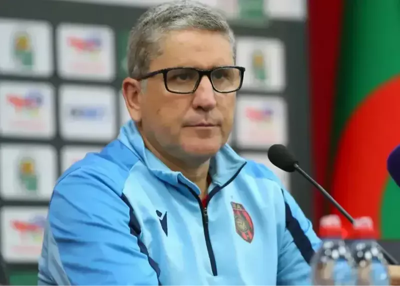 اخراج سرمربی پرسپولیس در الجزایر