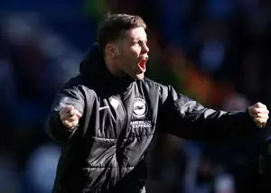 سرمربی برایتون: میدانم چرا لیورپول را بردیم!