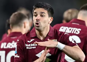 سیمئونه کوچک به رونالدو و مارادونا رسید!