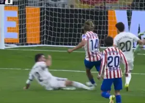 کارشناس داوری: رئال در نیمه اول شانس آورد!