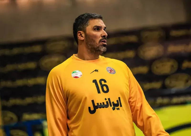 ستاره هندبال ایران: پای وطنمان ایستاده ایم