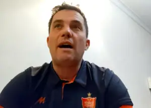 اوسمار پرسپولیسی در انتظار پایان جنگ (عکس)